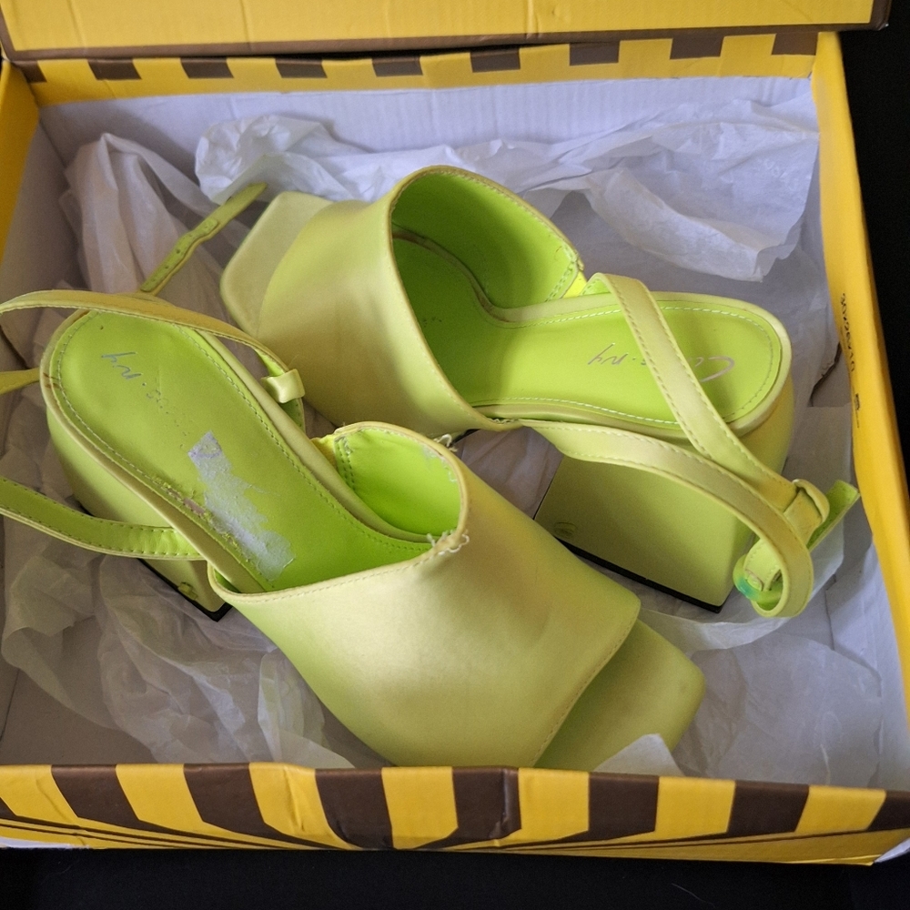 Pumps - Picture 4 of 7